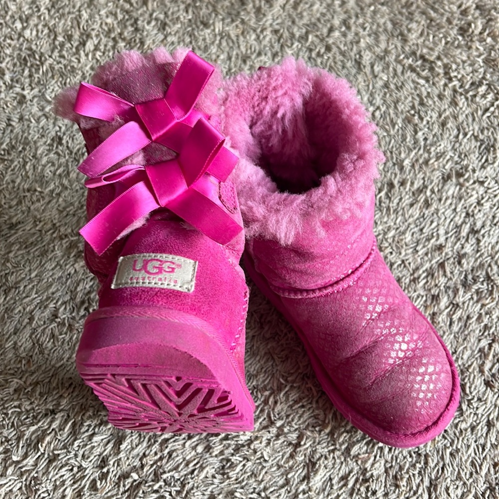 UGG little girls cute pink winter boots
